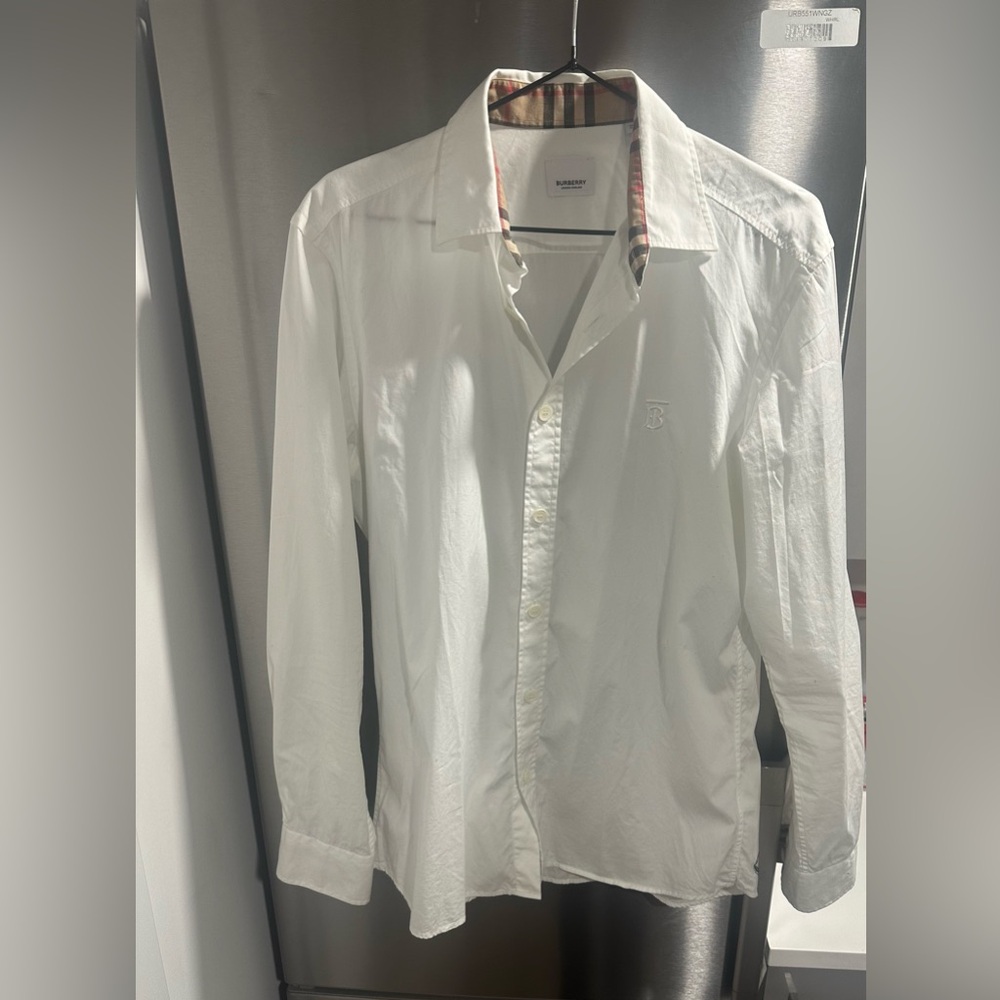 Burberry long sleeve men’s shirt size M.